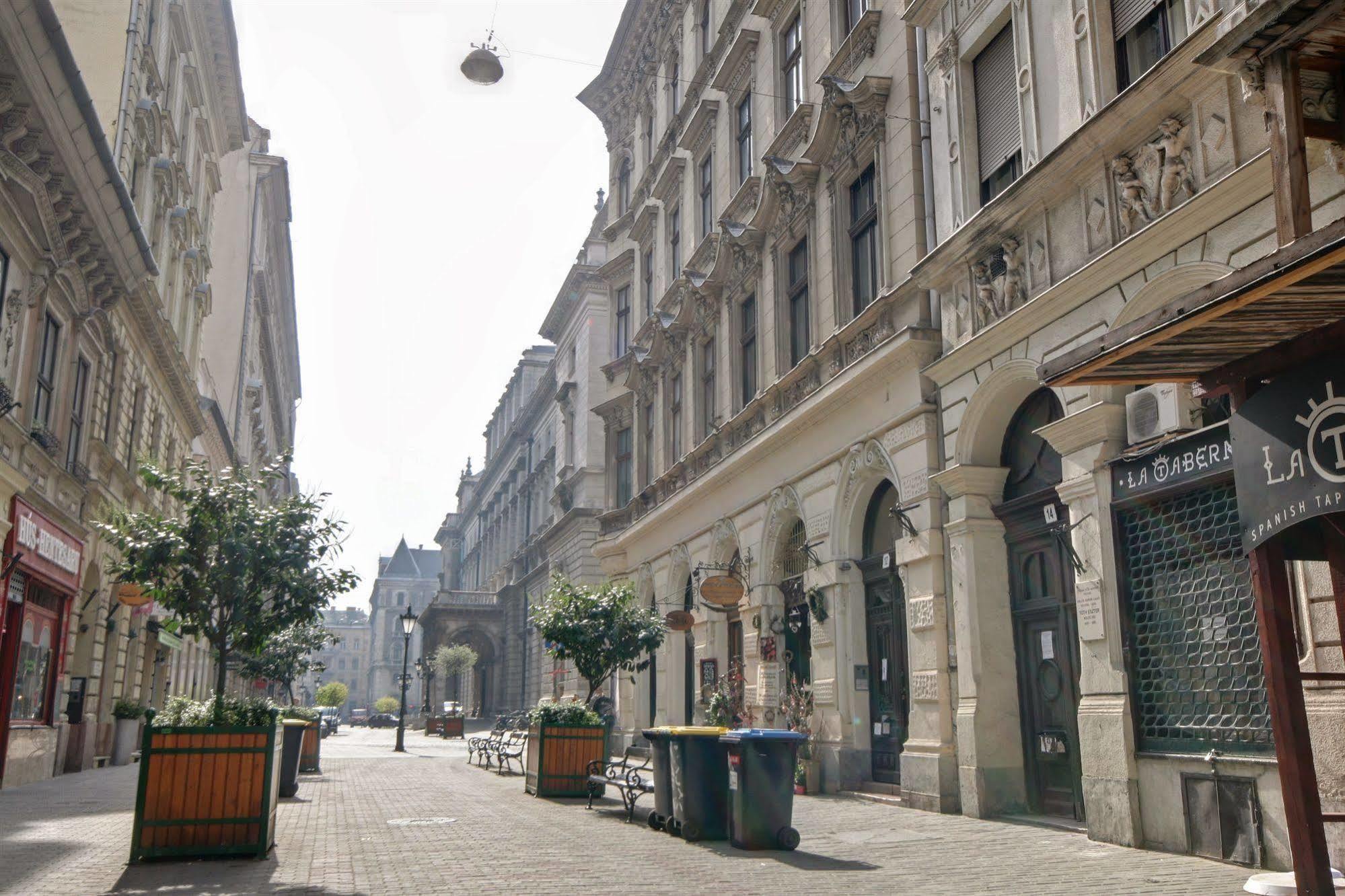 Opera Guesthouse Budapest Bagian luar foto