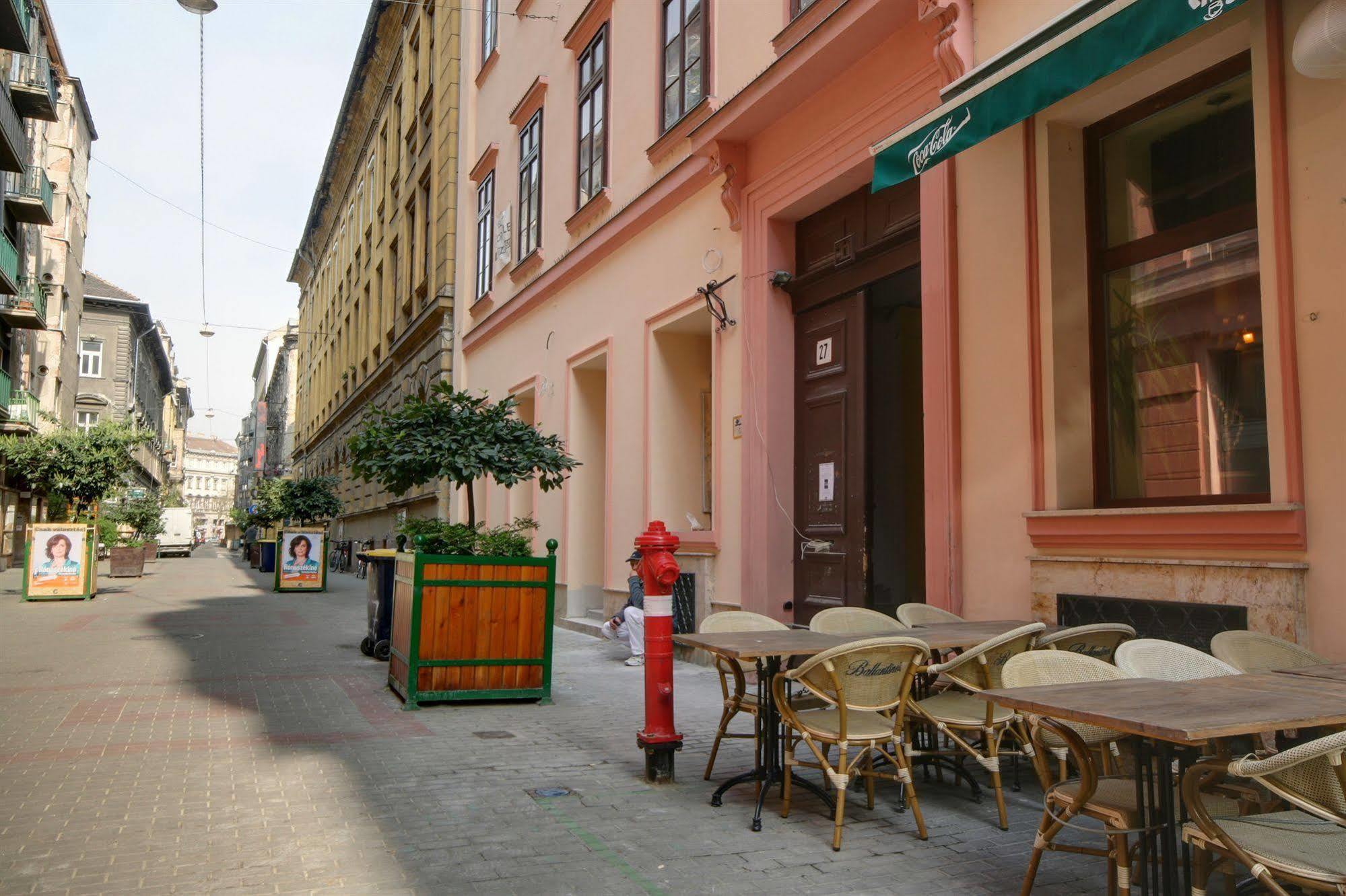 Opera Guesthouse Budapest Bagian luar foto