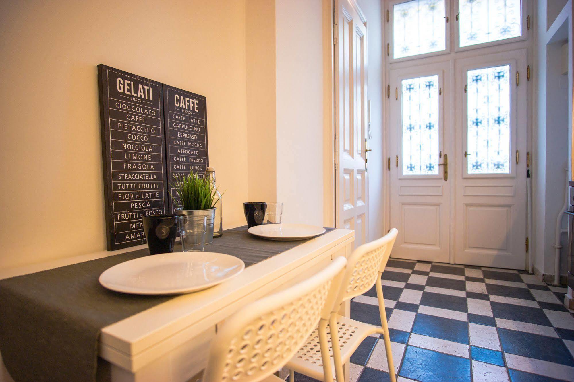 Opera Guesthouse Budapest Bagian luar foto