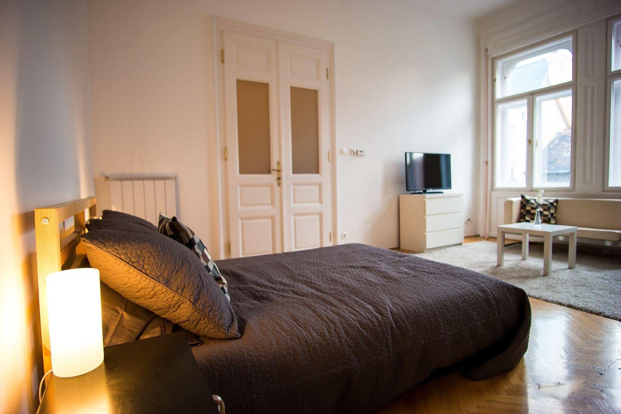Opera Guesthouse Budapest Bagian luar foto
