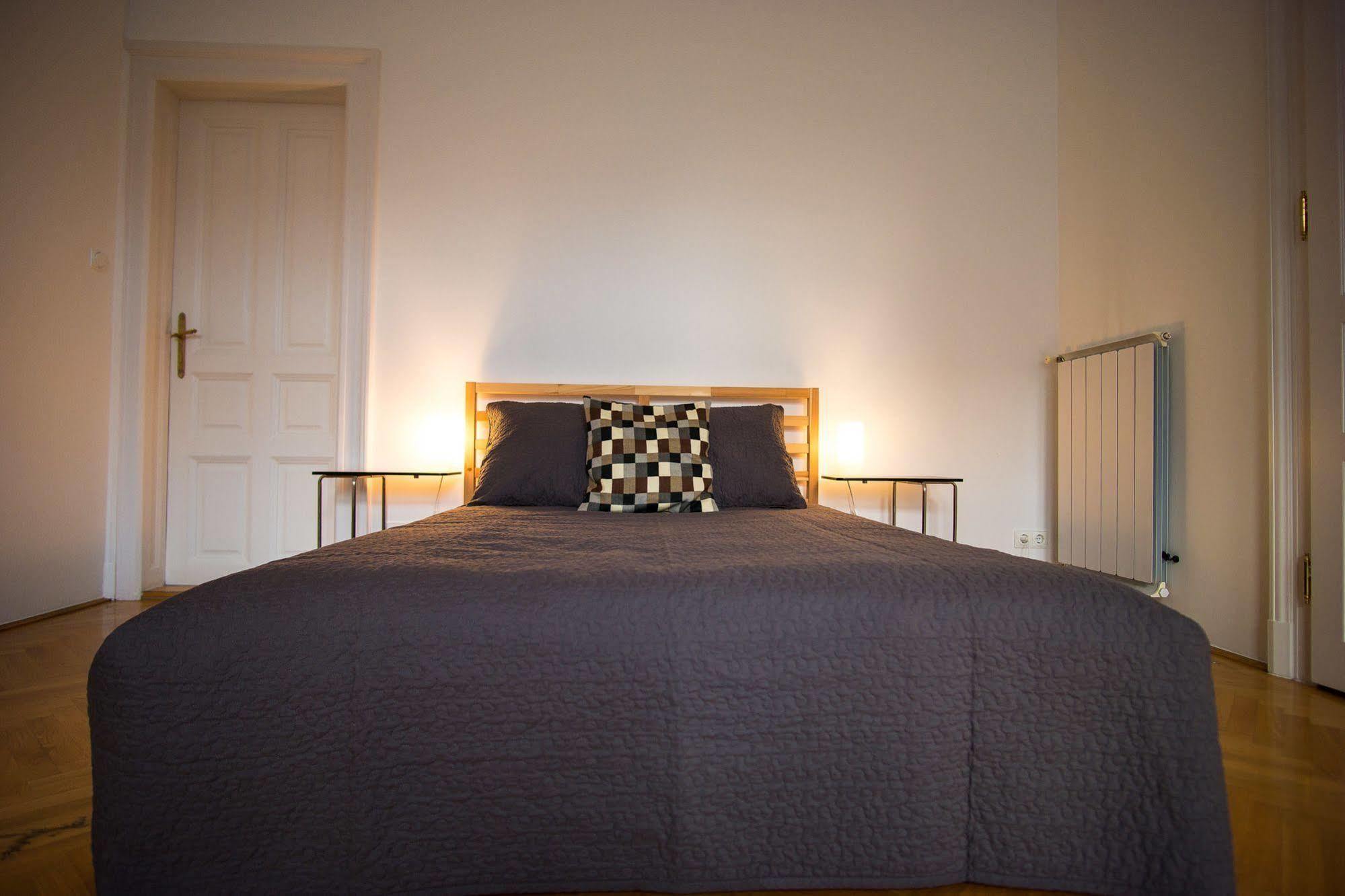 Opera Guesthouse Budapest Bagian luar foto