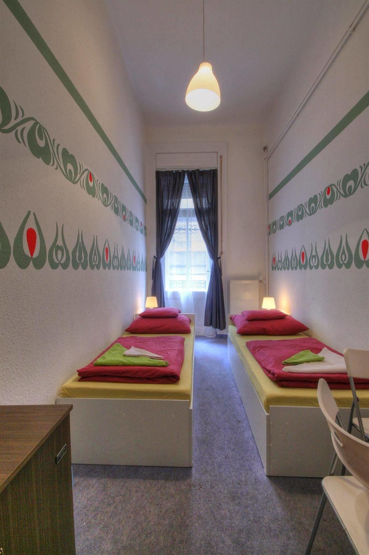 Opera Guesthouse Budapest Bagian luar foto