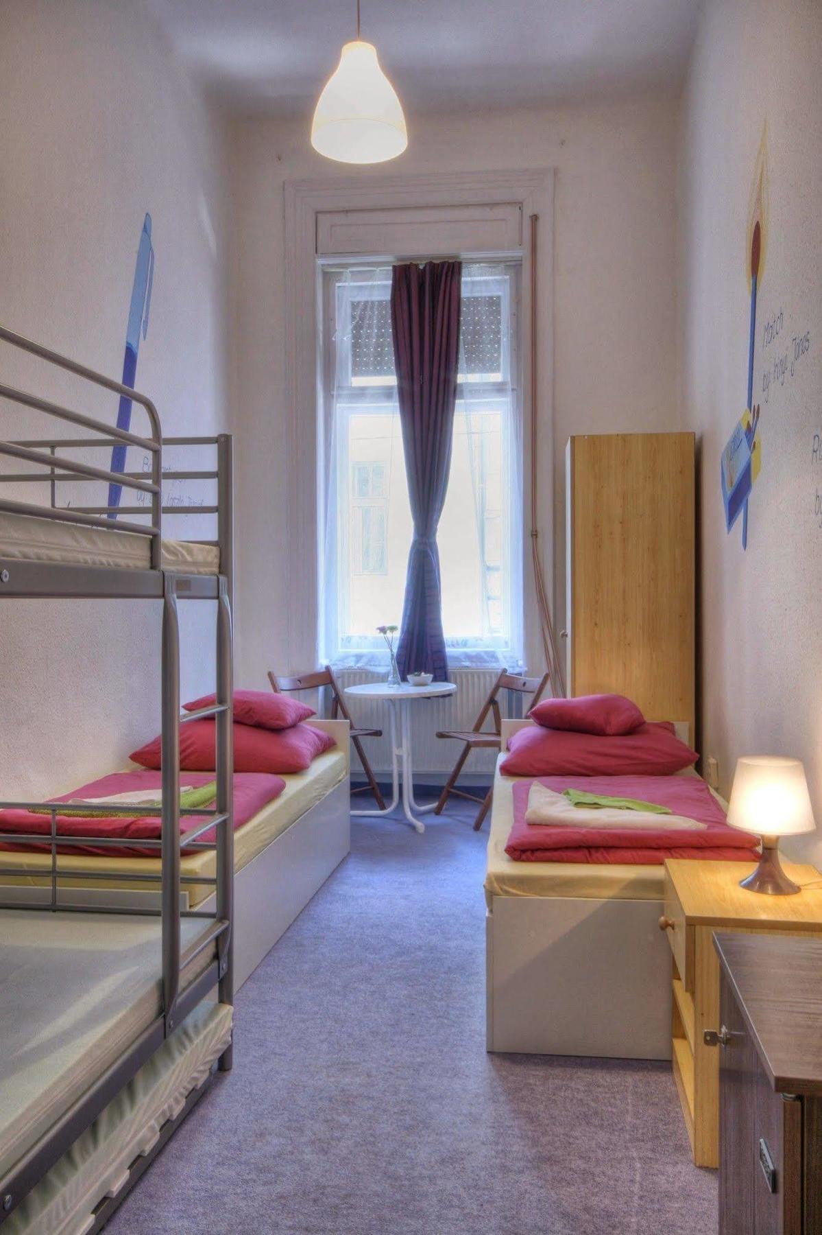 Opera Guesthouse Budapest Bagian luar foto