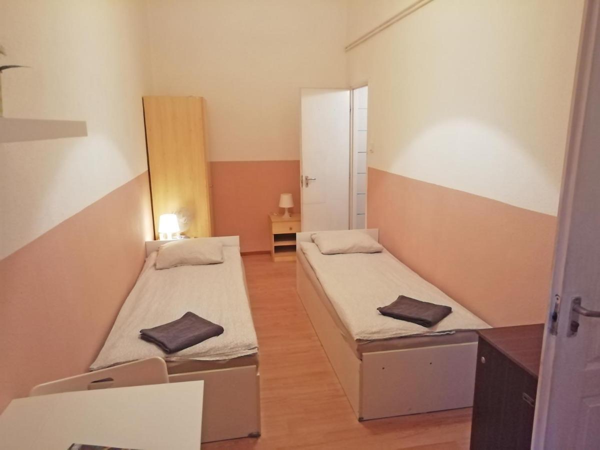 Opera Guesthouse Budapest Bagian luar foto