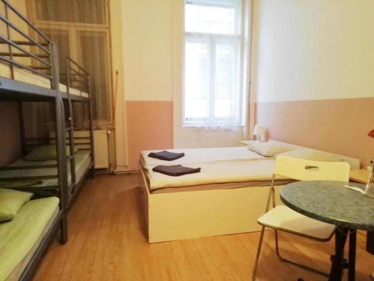 Opera Guesthouse Budapest Bagian luar foto