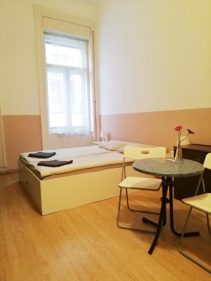 Opera Guesthouse Budapest Bagian luar foto